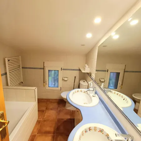 Maravillosa Con Piscina Y Buenas Vistas Villa