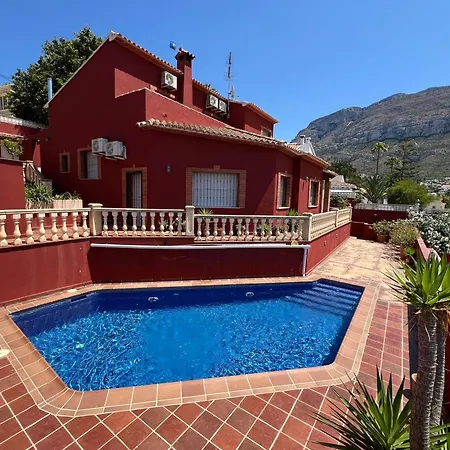 Villa Maravillosa Con Piscina Y Buenas Vistas